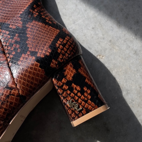 Kurt Geiger Oxblood burgundy snake skin boots - Picture 11 of 12